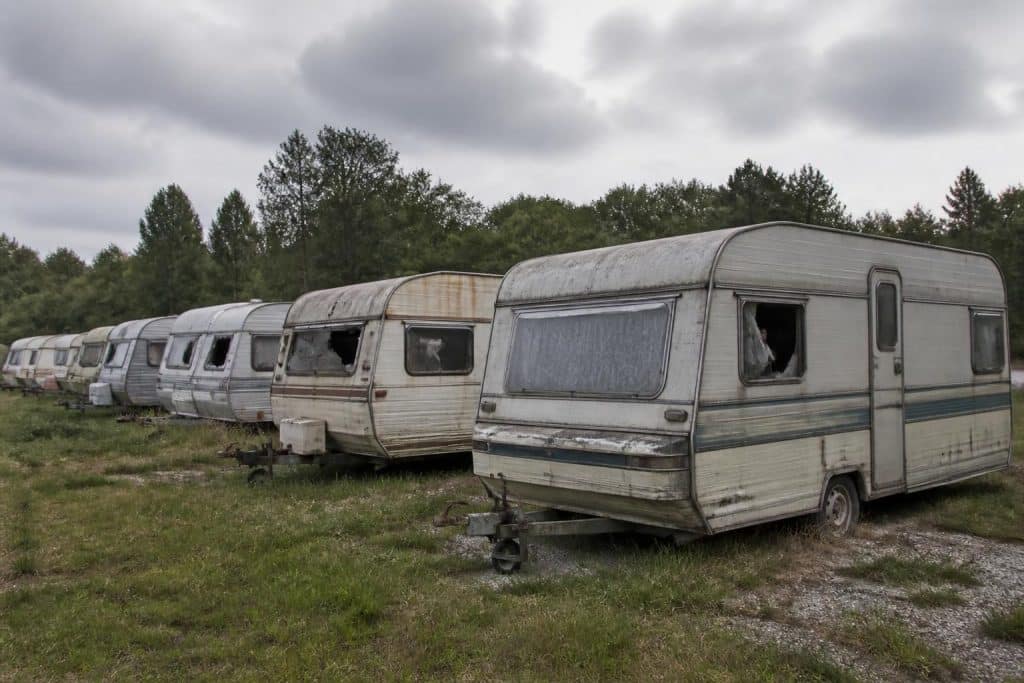 découvrez les marques de caravanes à éviter en 2026 et les modèles à fuir absolument pour un achat sûr et sans mauvaises surprises.
