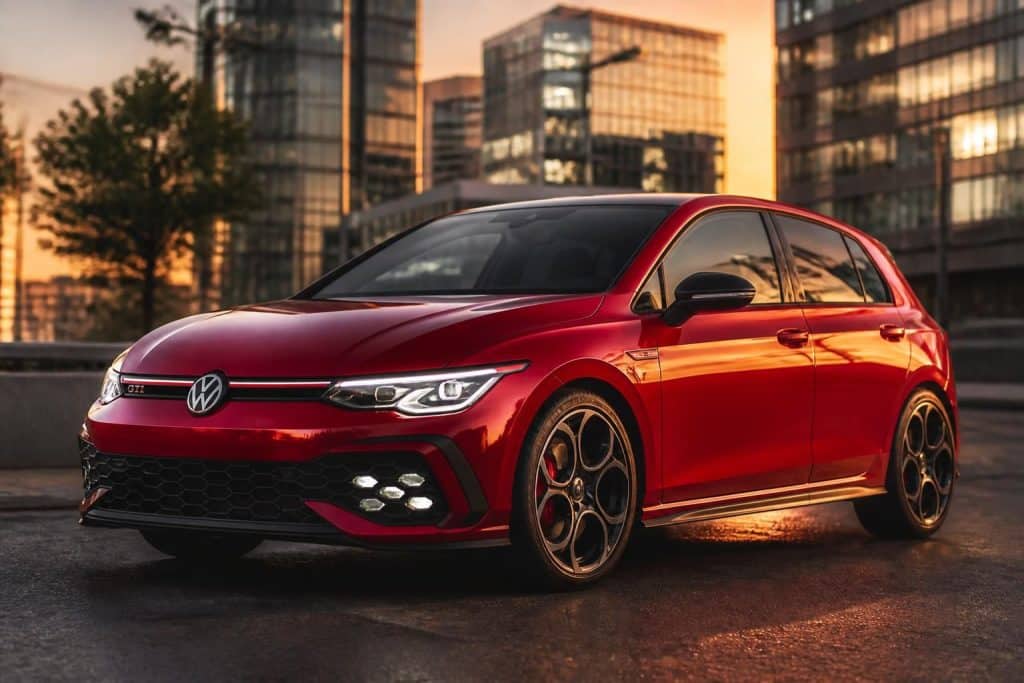 découvrez la volkswagen golf gti edition 50, une voiture alliant puissance exceptionnelle, design élégant et exclusivité pour célébrer l'anniversaire emblématique de ce modèle iconique.